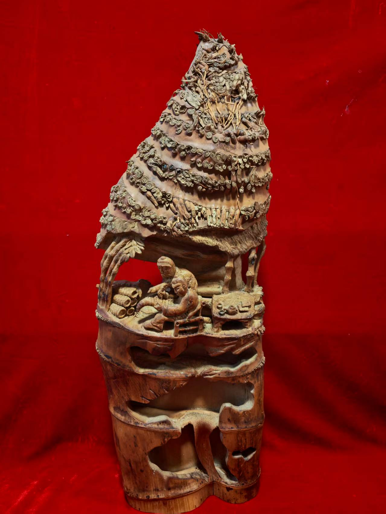 杨石生竹根雕作品《传承》