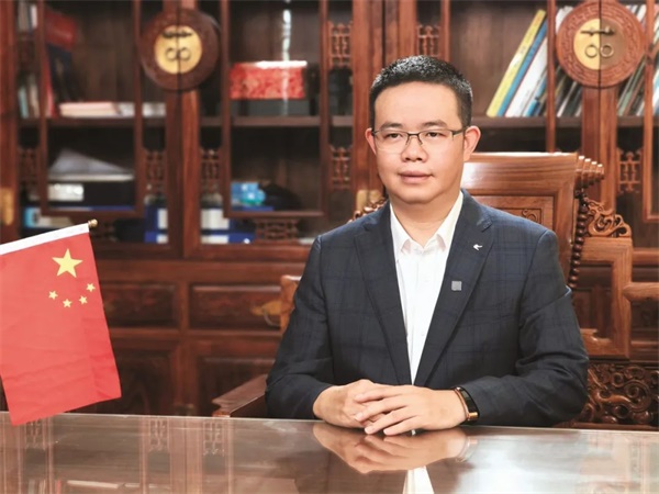 陈小平：架设琼邵经贸桥的自贸港“摆渡人”
