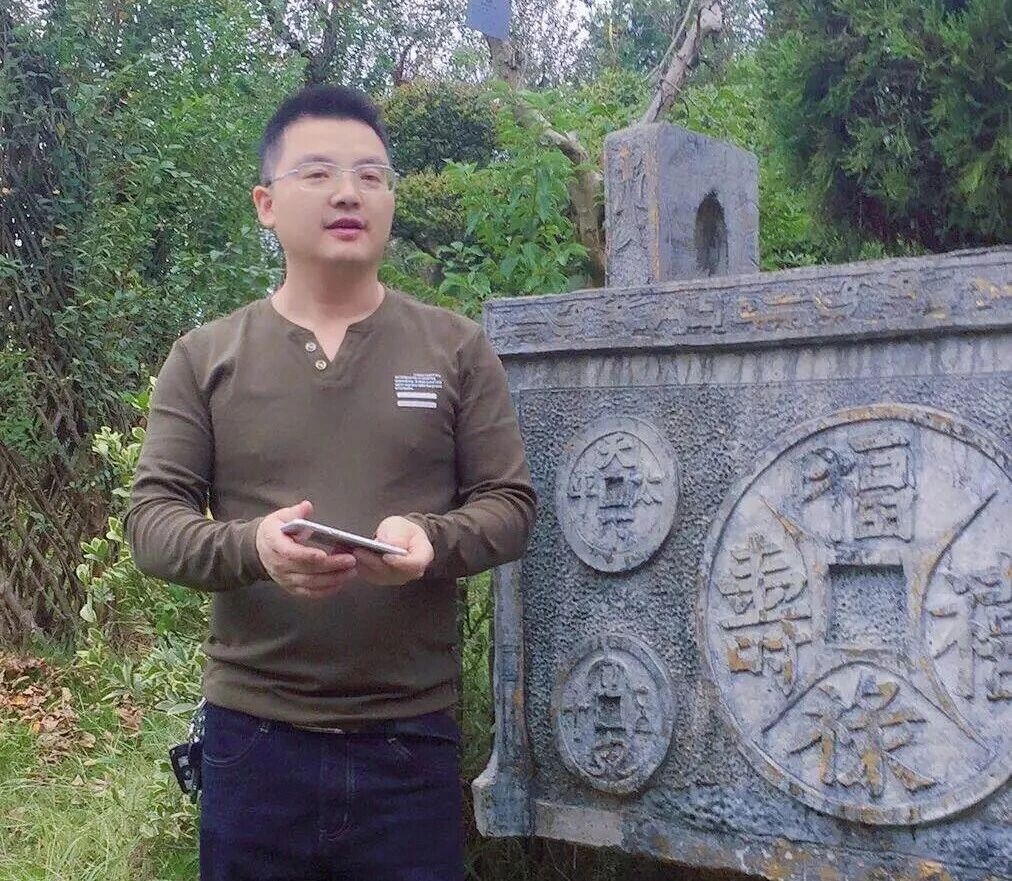 吕金华：雄踞西南写华章(图2)