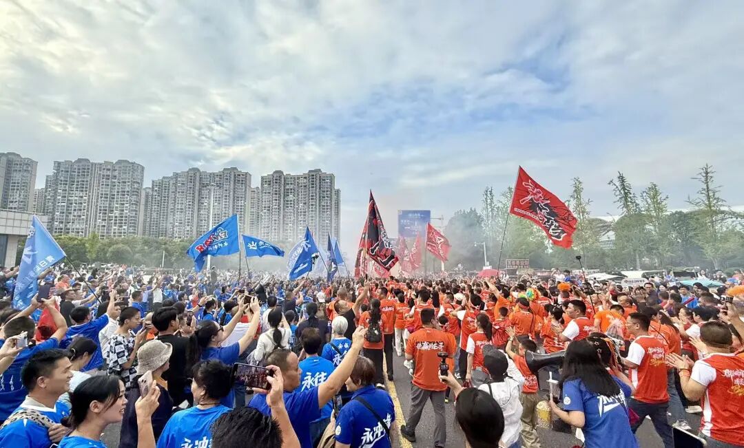 邵阳广告行业商会:广商家日共赴湘超绿茵之约(图3)