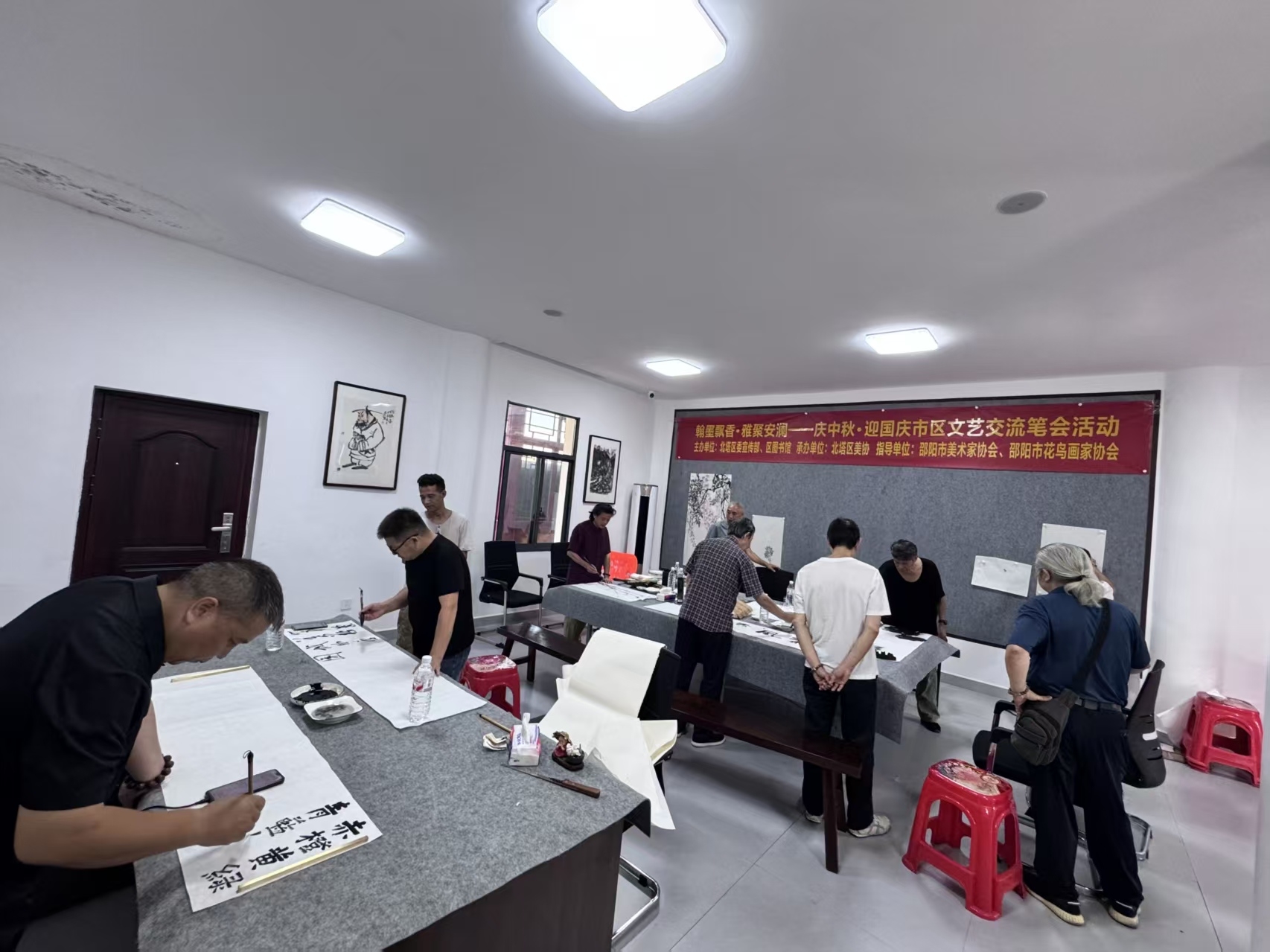 翰墨飘香,雅聚安澜——北塔区举办“庆中秋·迎国庆”文艺交流笔会活动(图2)